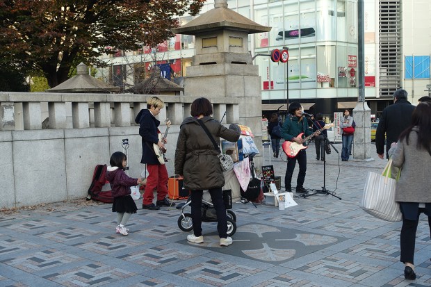 Day02JPHarajukuStreetPerformers