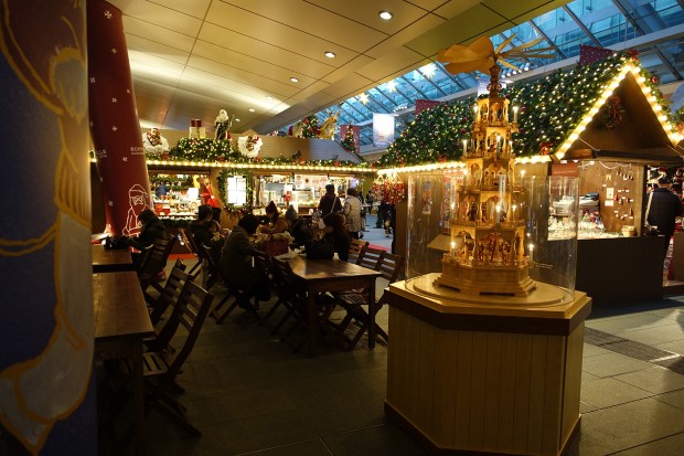 Day09JPChristmasMarket1